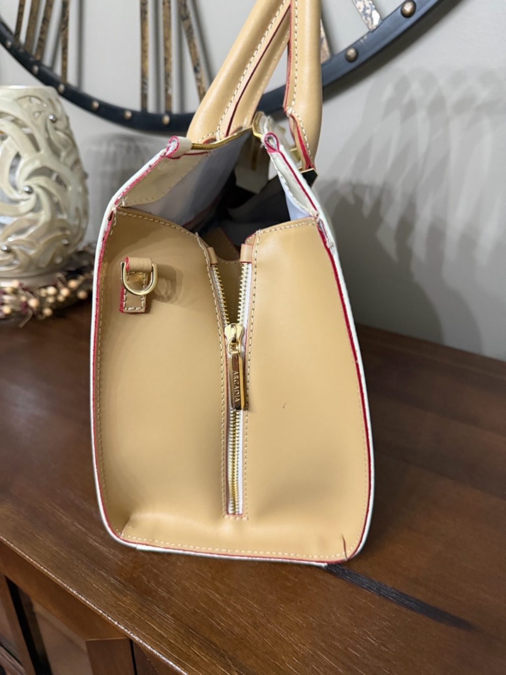 Cream Arcadia. Carried for 1 week. Has cross body strap. - Picture 15 of 16